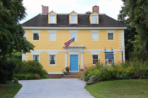 Williamsburg Bed & Breakfast | Newport House Bed & Breakfast