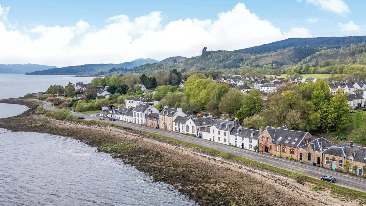 Inveraray Cottage | NEWTON HALL, pet friendly, character holiday cottage in Inveraray