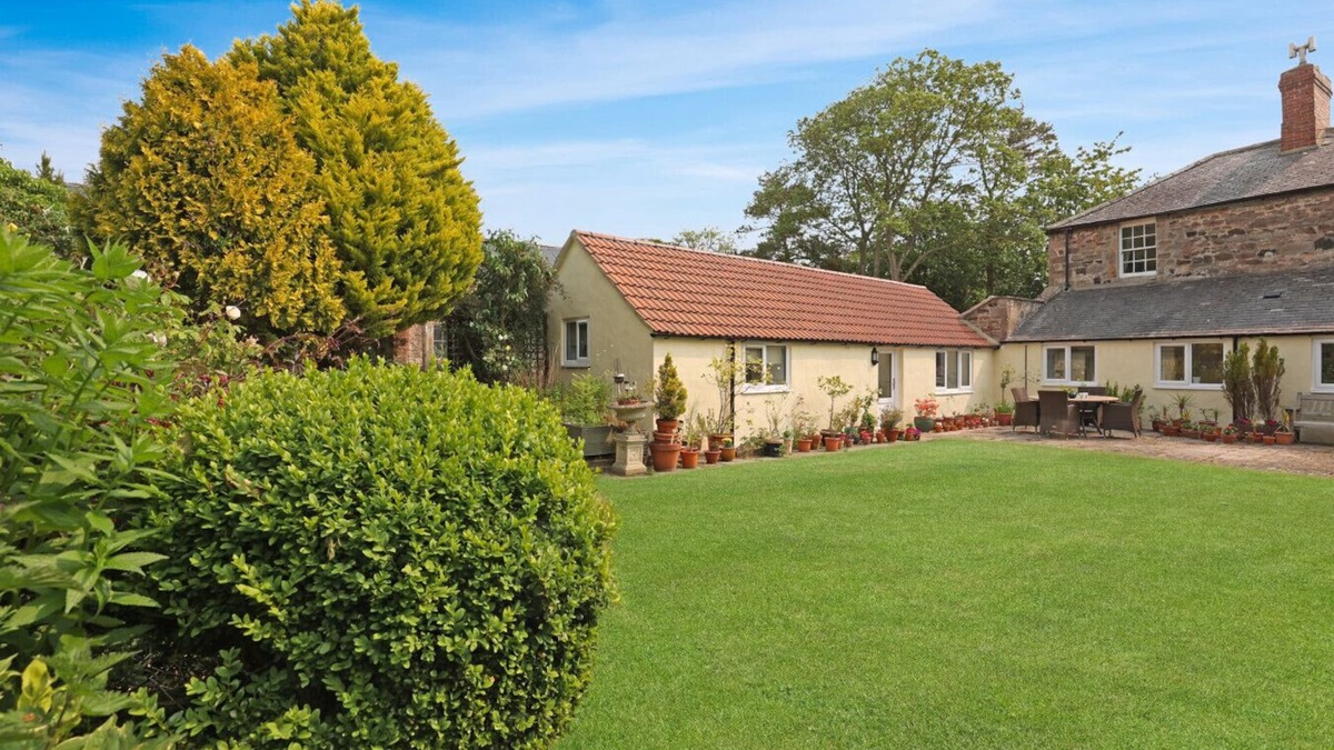 Newton by the Sea House | Newton House Annex - North East Escapes