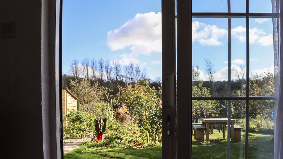 Duncannon Cottage | NEWTOWN LODGE, pet friendly in Duncannon, County Wexford