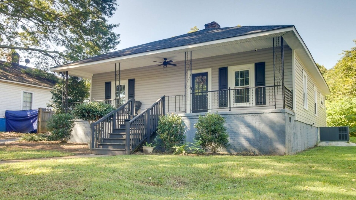 Kings Mountain House | Next Bet - Charming Home in Kings Mountain, NC - 2 Beds/2 Baths!