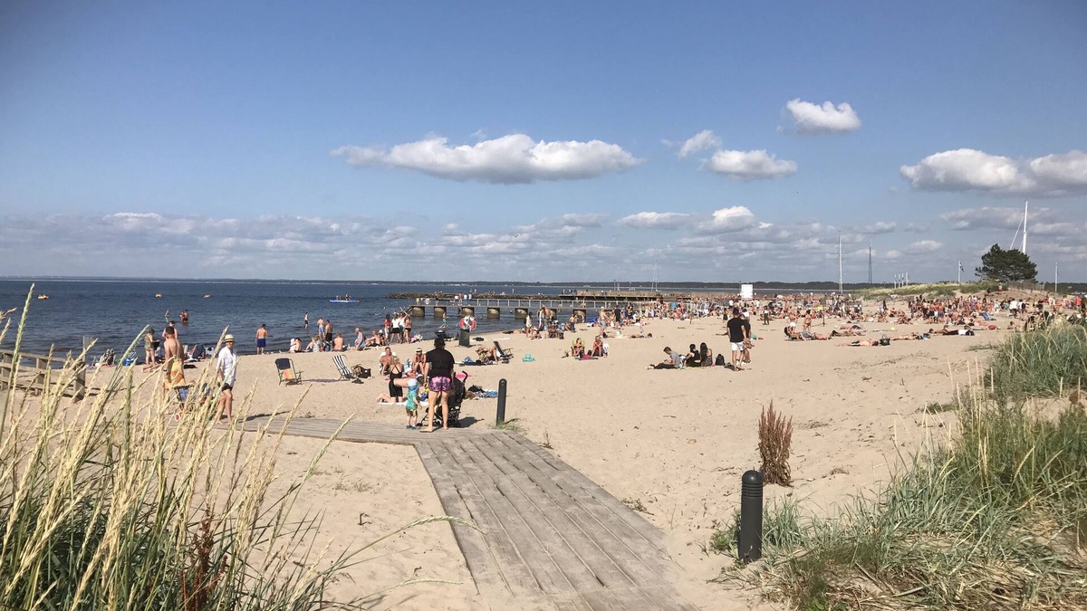 Bastad Condo | Next door to Malen outdoor pools and the sea live own townhouse in Båstad