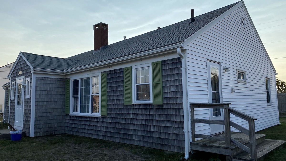West Hyannisport Condo | Next to Cragville beach with warm sea water at a quiet and family friendly villa
