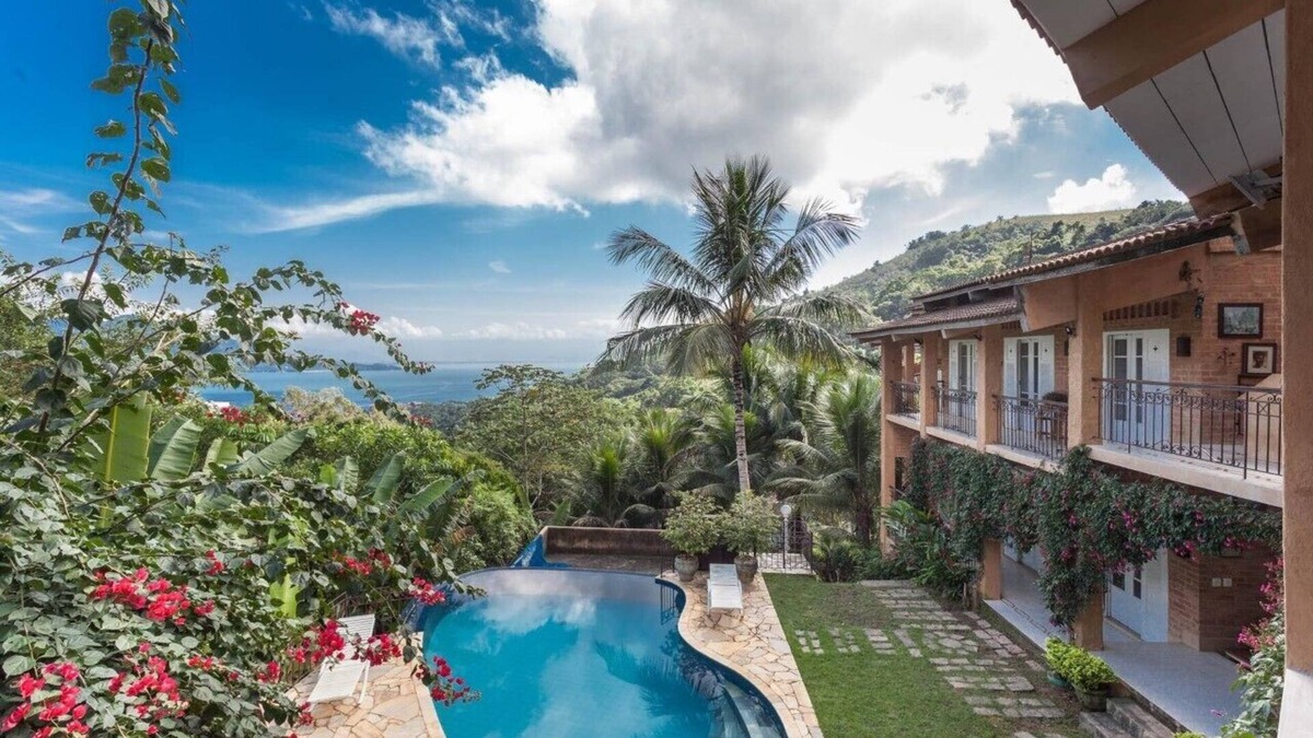 Ilhabela House | Next to the Atlantica Forest, with pool, 9 suites with terrace and sea view