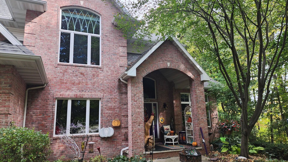 Kaukauna House | NFL Draft - 4-bedroom 2 1/2 bath estate 22 miles to Lambeau Field - Kaukauna, WI
