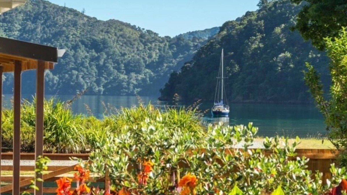 Ngakuta Bay House | Ngakuta Bay Waterfront-Queen Charlotte Dve, Picton