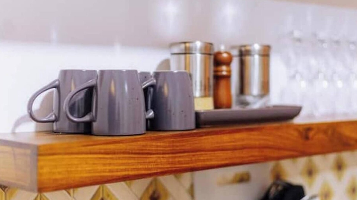 Mlingotini Apartment | Ngicha 1BDR APT: Wi-Fi, Netflix, Books, Games +