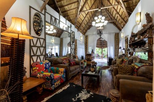 Livingstone Cabin | Ngoma Zanga Lodge