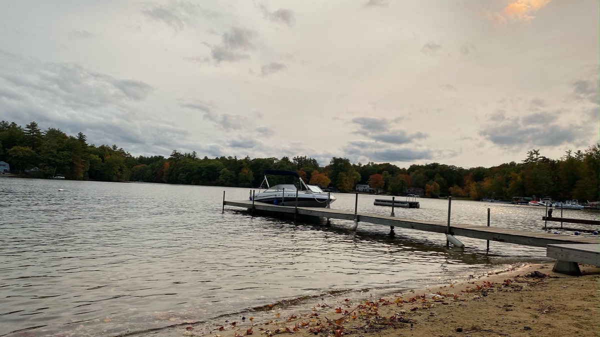 Lochmere House | NH Farm House on Lake Winnisquam! Book now for boat slip access!