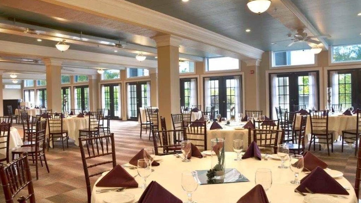 Lewiston Hotel | Niagara Crossing Hotel & Spa