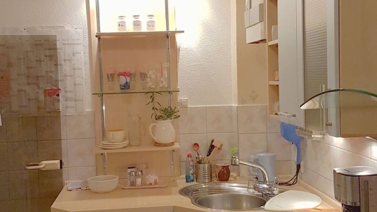 Sudostviertel Apartment | Nice 2,5 room apartment with a small balcony near the main station