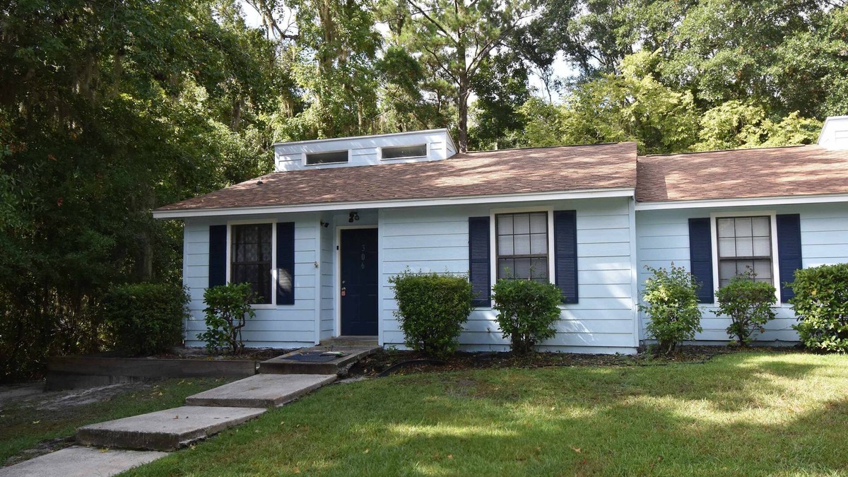 Kings Bay House | Nice 2 Bedroom Duplex Great For Contractors