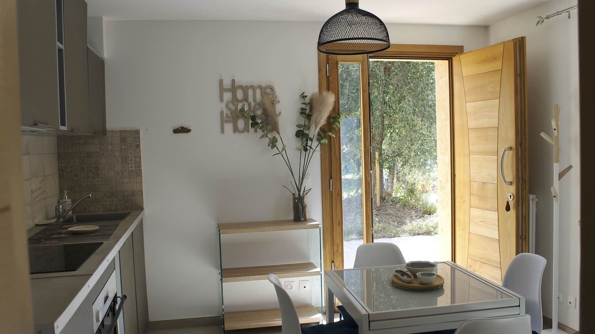Le Rouret Apartment | Nice 2 P. in villa with private garden and terrace