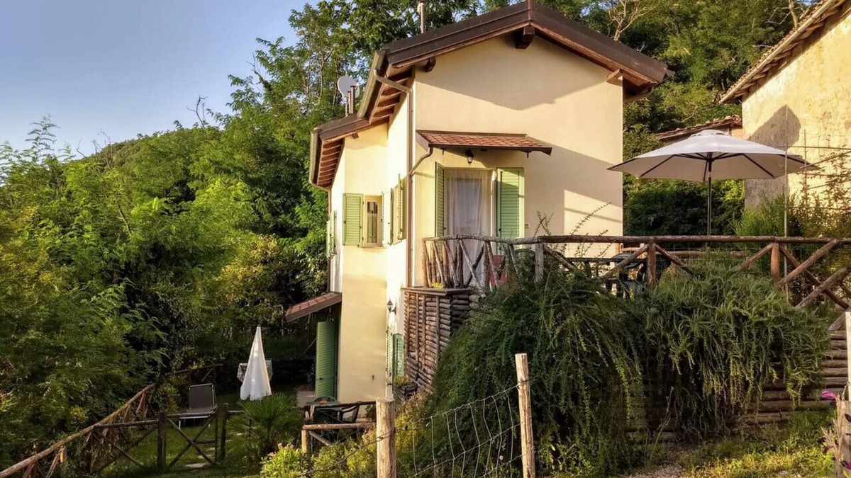 Farne Apartment | Nice 2 room apartment with garden in the Apennine Tuscan-Emilian
