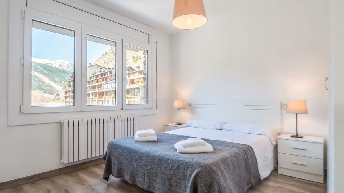 Incles Apartment | Nice 3 Bedroom Apartment for 6 people, Incles. C.PEP 3