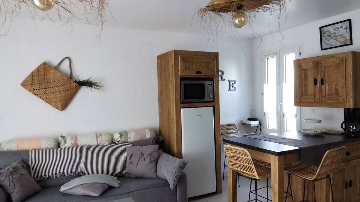 Rivedoux-Plage Apartment | Nice 3 rooms - Garden - Private parking - 50 m from the beach - 2 bikes included