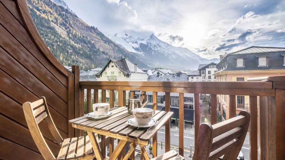 Chamonix City Centre Apartment | Nice 55 M² With Balconies And Mont Blanc View