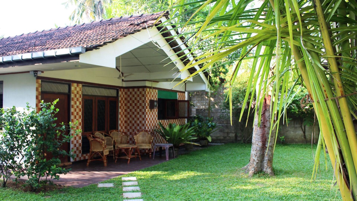 Hettimulla House | Nice 90m² holiday home just 200m from the beach
