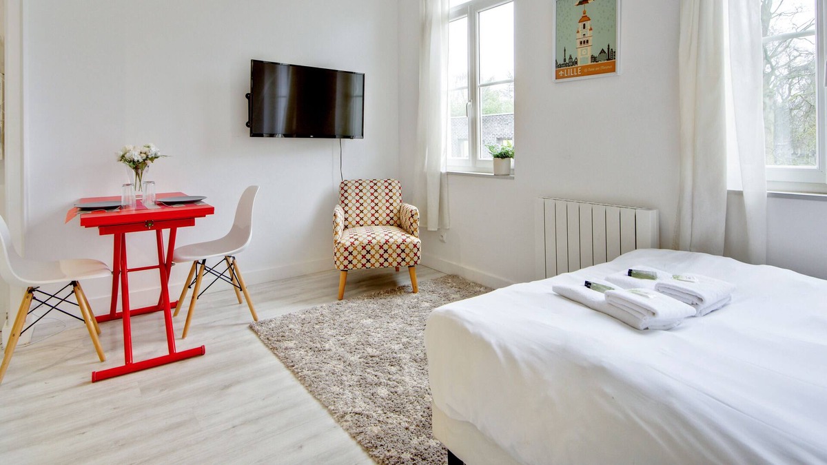 Saint-Maurice Pellevoisin Apartment | Nice and calm studio in Lille-Europe nearby the Old City - Welkeys