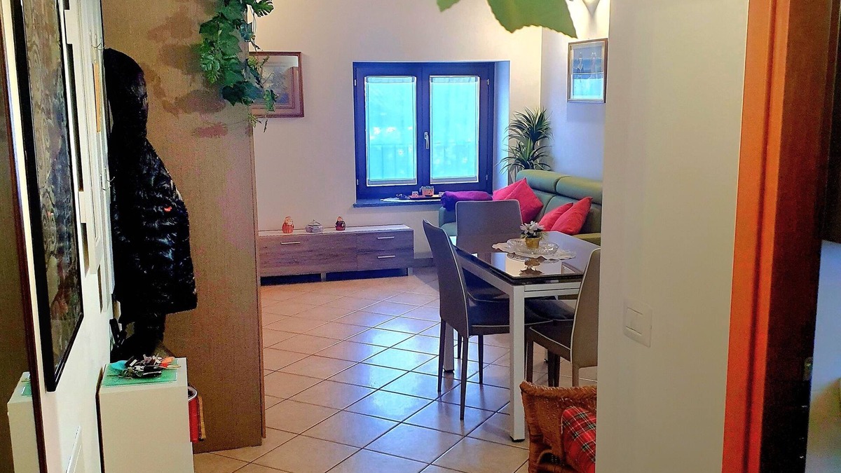 Caronno Pertusella Apartment | Nice and comfortable apartment with enclosed garage, close to Milan and Varese.