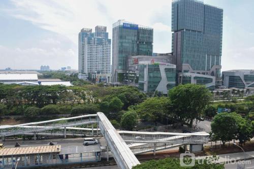 Kayu Putih Apartment | Nice and Cozy Studio at Tifolia Apartment By Travelio