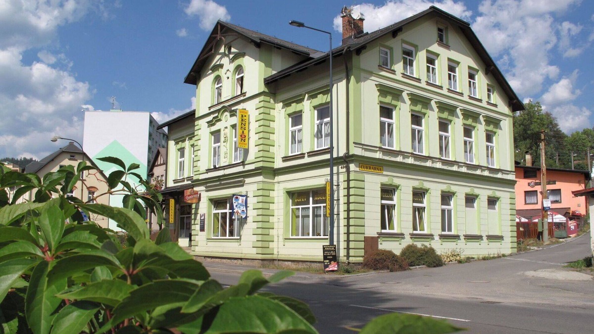 Tanvald Apartment | Nice apartment for 12 people with WIFI, TV and pets allowed
