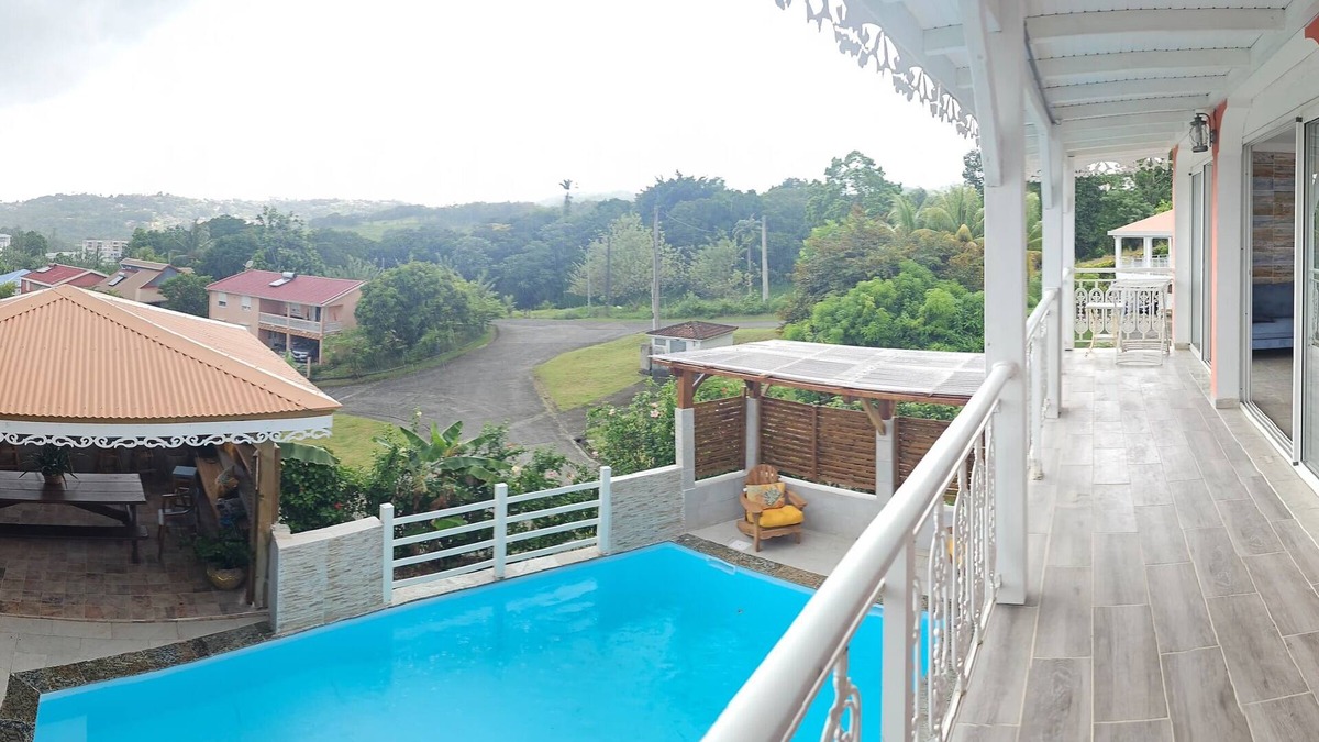 Saint-Joseph House | Nice apartment 8 minutes from la meynard hospital