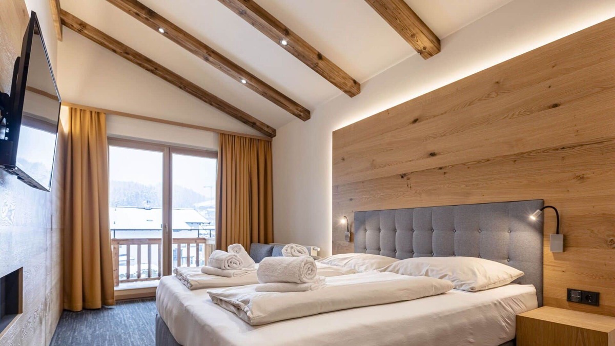 Hallerndorf Apartment | Nice apartment for 5 people with WIFI, hot tub, TV, terrace, pets allowed and parking
