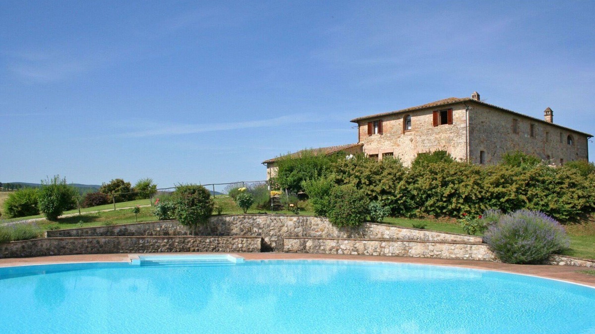 Monteroni d'Arbia Apartment | Nice apartment for 2 guests with pool, WIFI, panoramic view and parking, close to Siena