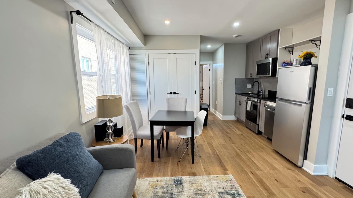 Northeast Apartment | NICE Apartment 2BR in Central DC