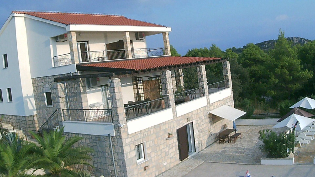 Rogac Apartment | Nice apartment A4 (2+2) Šolta, Rogač with spectacular view on Adriatic sea
