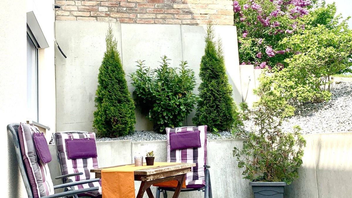 Dachau District Apartment | Nice apartment approx. 25sqm with small terrace. 5 minutes walk to the S-Bahn