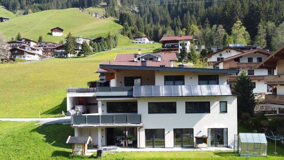 Tux Apartment | Nice apartment for 4 people with WIFI, TV and terrace