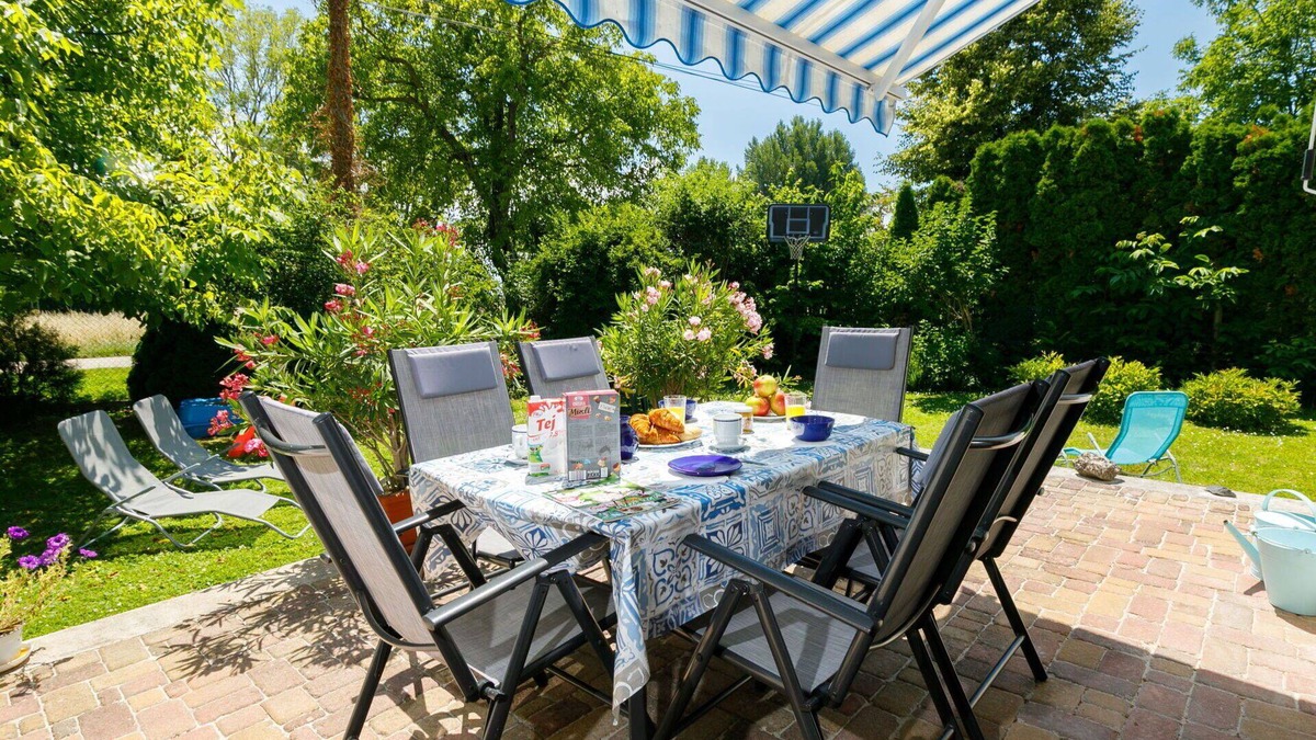 Balatonakali Apartment | Nice apartment for 4 people with A/C, WIFI, TV, terrace and parking