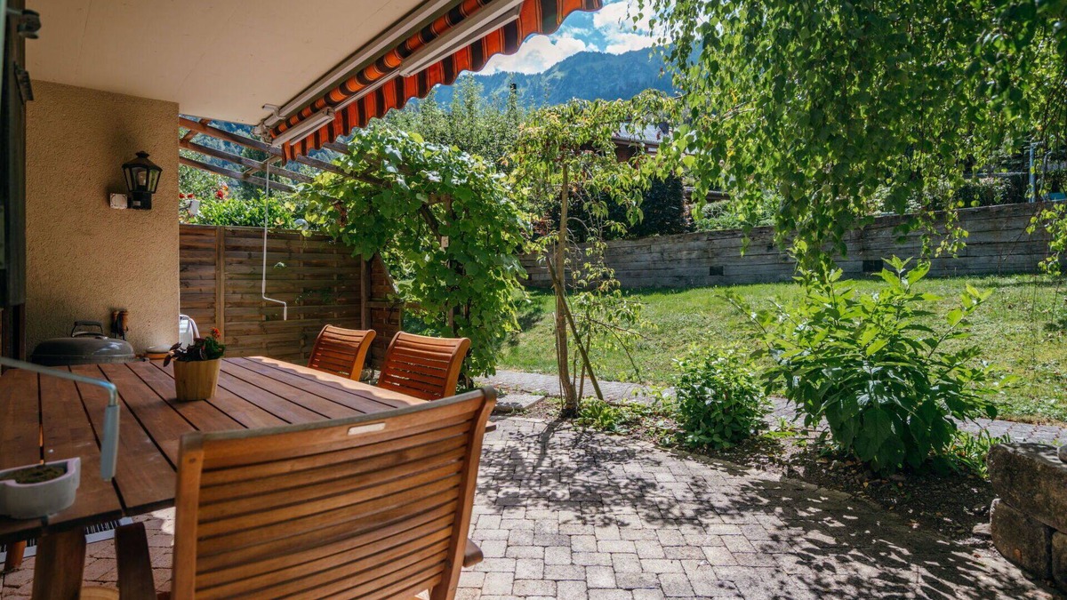 Leissigen Apartment | Nice apartment for 2 people with WIFI, TV, patio and panoramic view