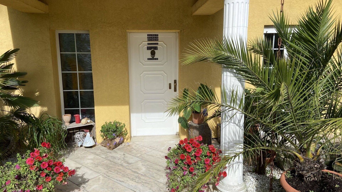 Steinheim Apartment | Nice apartment for 2 people with WIFI, hot tub, TV, patio and pets allowed