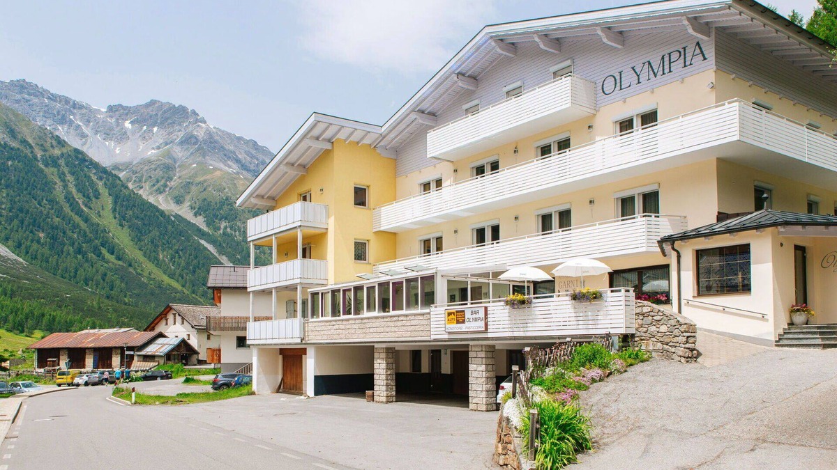 Solda Apartment | Nice apartment for 3 guests with WIFI, terrace, pets allowed, panoramic view and parking
