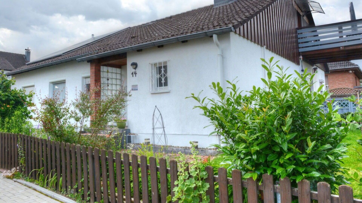 Northeim Apartment | Nice apartment for 4 guests with WIFI, TV, balcony and parking