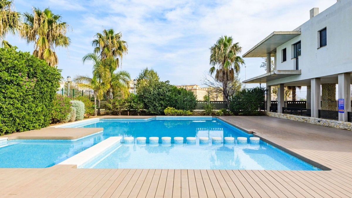 El Grau de Moncofa Apartment | Nice apartment for 4 people with pool, A/C, WIFI, TV and terrace