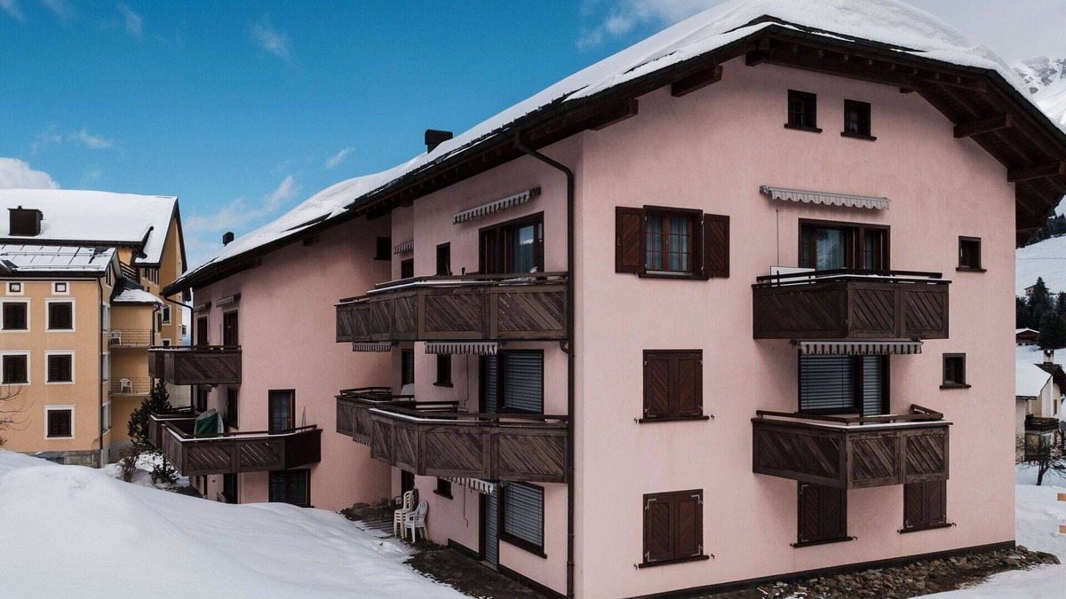 Parpan Apartment | Nice apartment for 4 guests with WIFI, TV and balcony