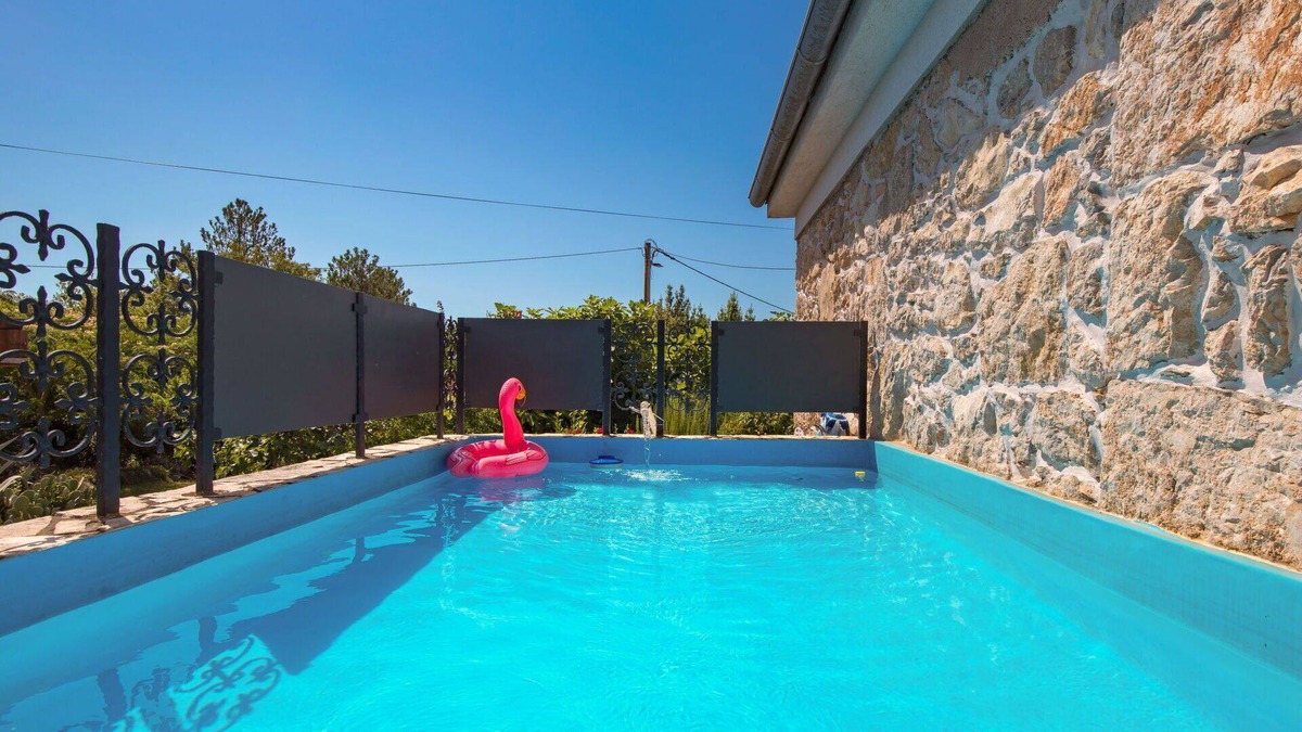 Gabonjin Apartment | Nice apartment for 4 guests with pool, WIFI, A/C, TV and terrace