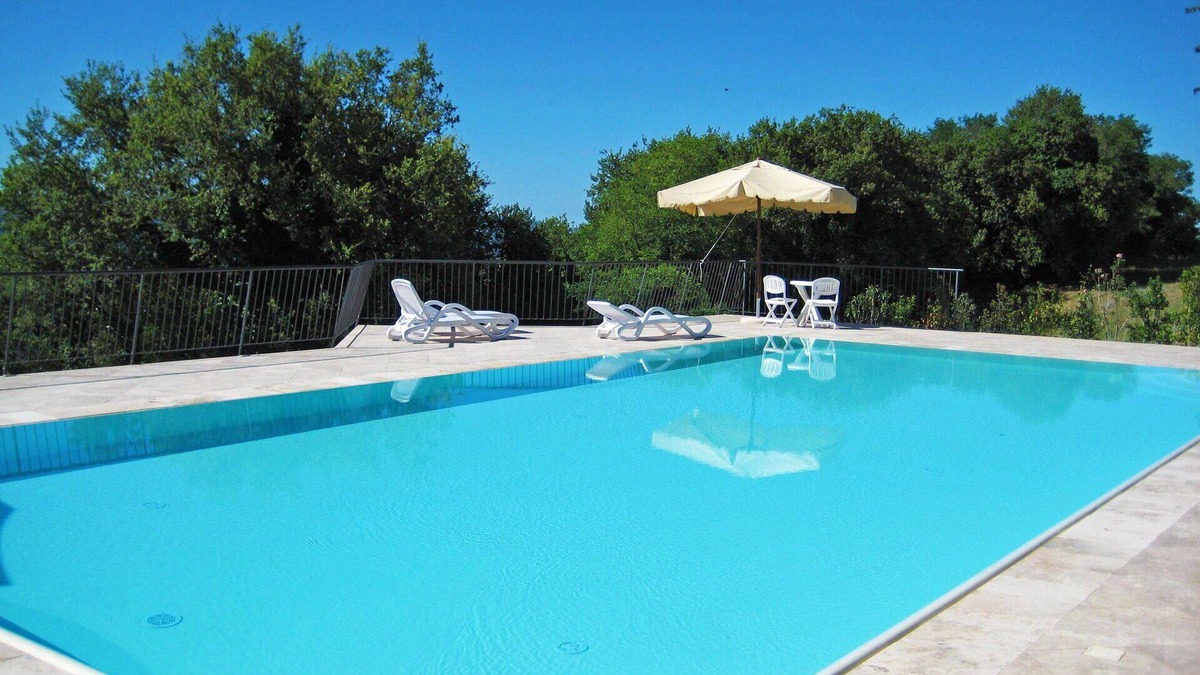 Volterra Apartment | Nice apartment for 4 people with WIFI, pool, TV, pets allowed and parking, close to San Gimignano