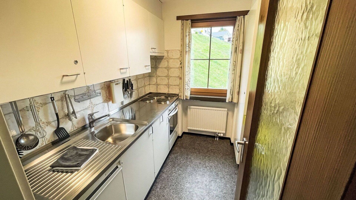 Falera Apartment | Nice apartment for 5 guests with pool, WIFI, TV, balcony, pets allowed, panoramic view and parking