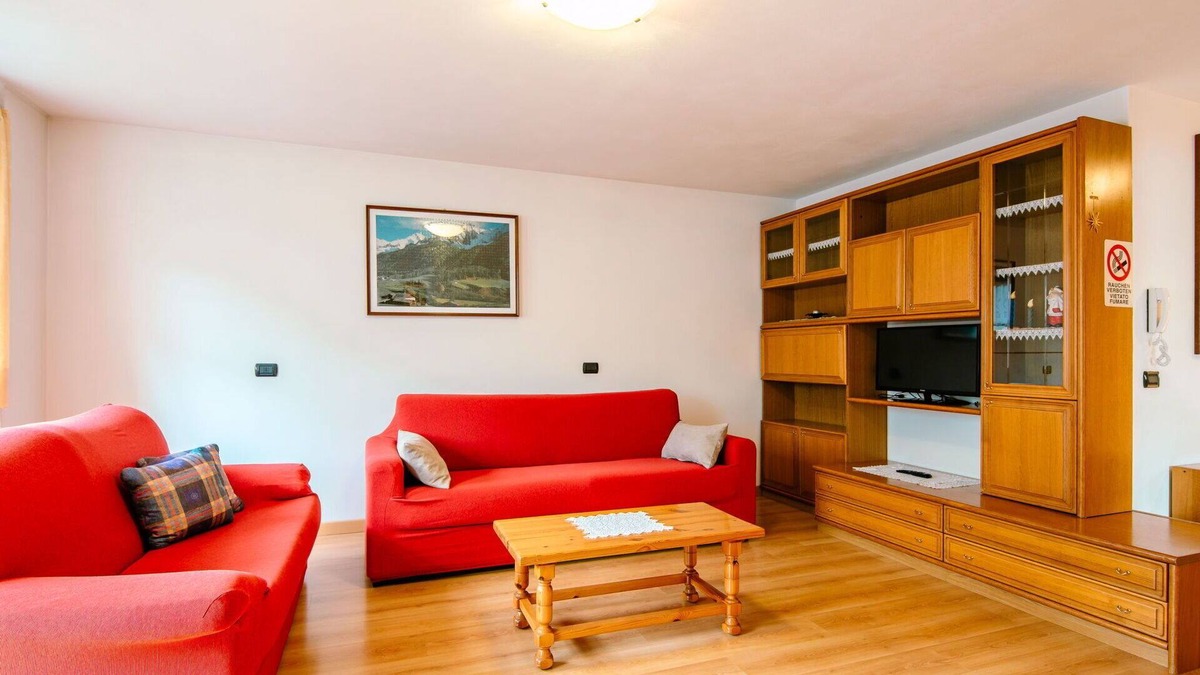 San Giovanni di Fassa Apartment | Nice apartment for 5 guests with WIFI, TV, balcony and parking