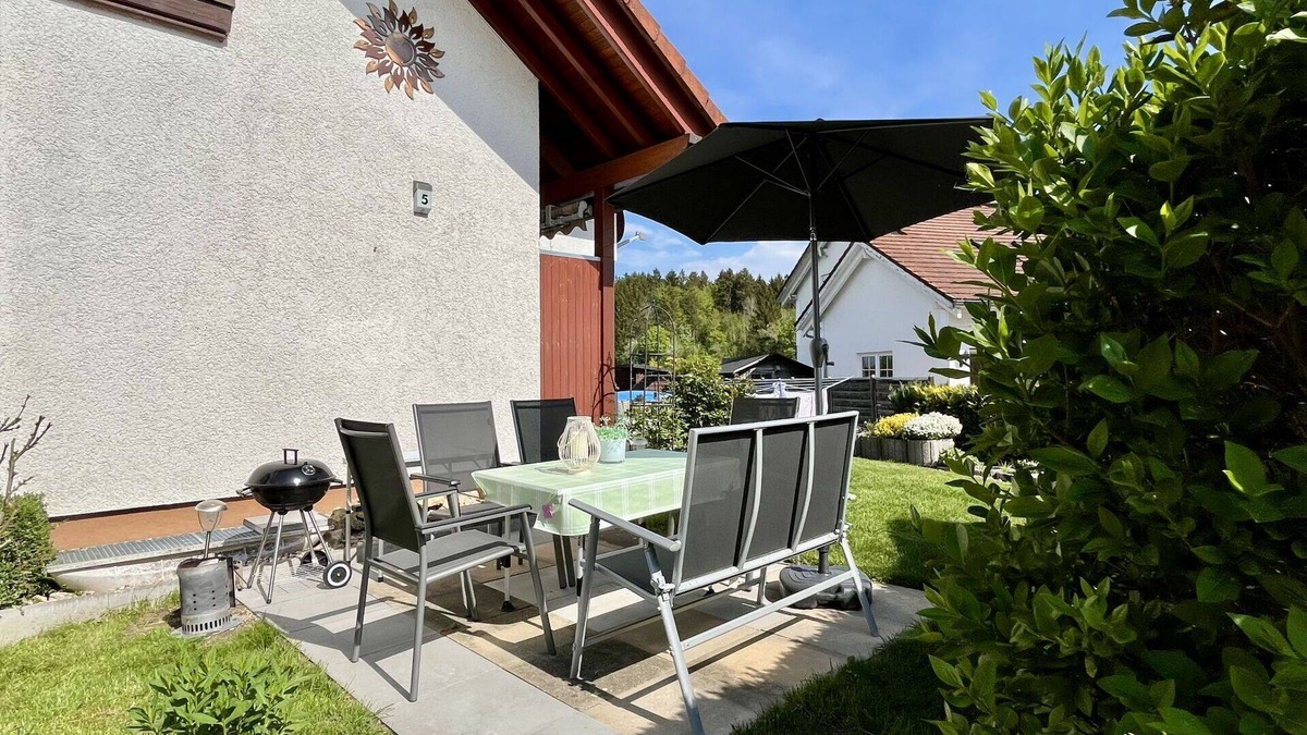 Loffingen Apartment | Nice apartment for 6 people with WIFI, TV, patio and panoramic view