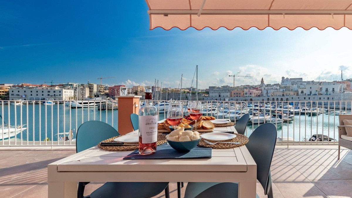 Bisceglie Apartment | Nice apartment for 6 guests with A/C, WIFI, TV, terrace and panoramic view