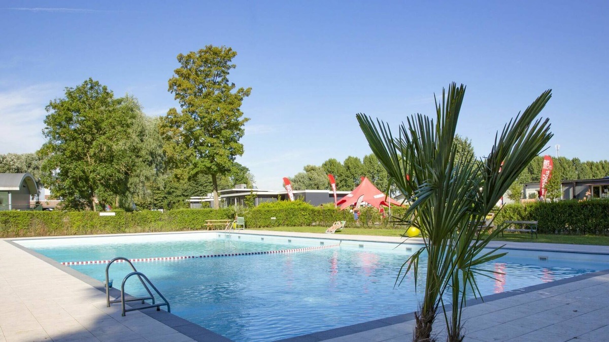 's-Gravendeel Apartment | Nice apartment for 6 guests with WIFI, TV, terrace and parking