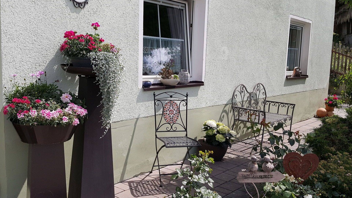 Fendels Apartment | Nice apartment for 6 people with WIFI, TV, terrace, pets allowed and parking