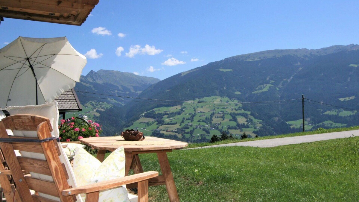 Emberg Apartment | Nice apartment for 5 people with WIFI, TV and terrace