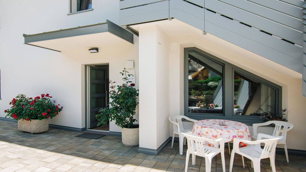 Caldonazzo Apartment | Nice apartment for 4 people with WIFI, TV, patio, pets allowed and parking